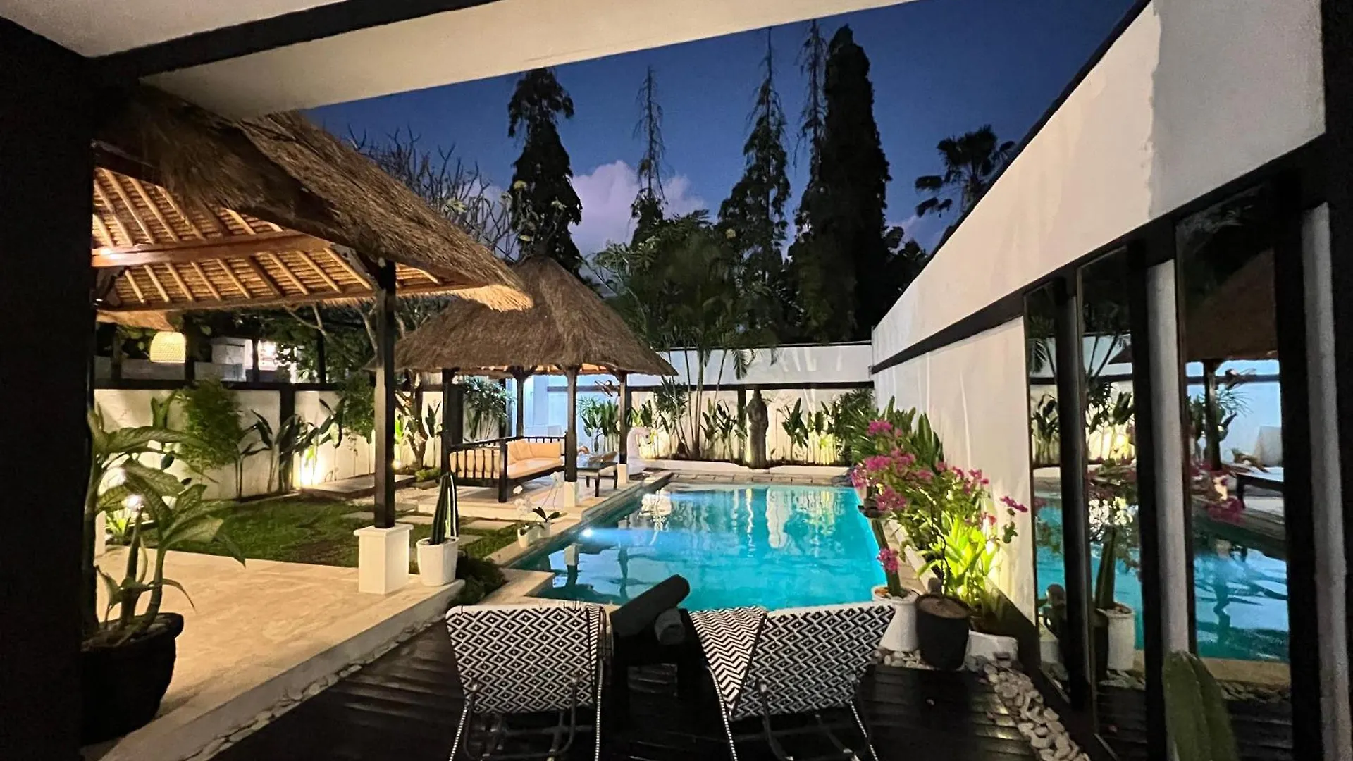Villa Mawar Seminyak
