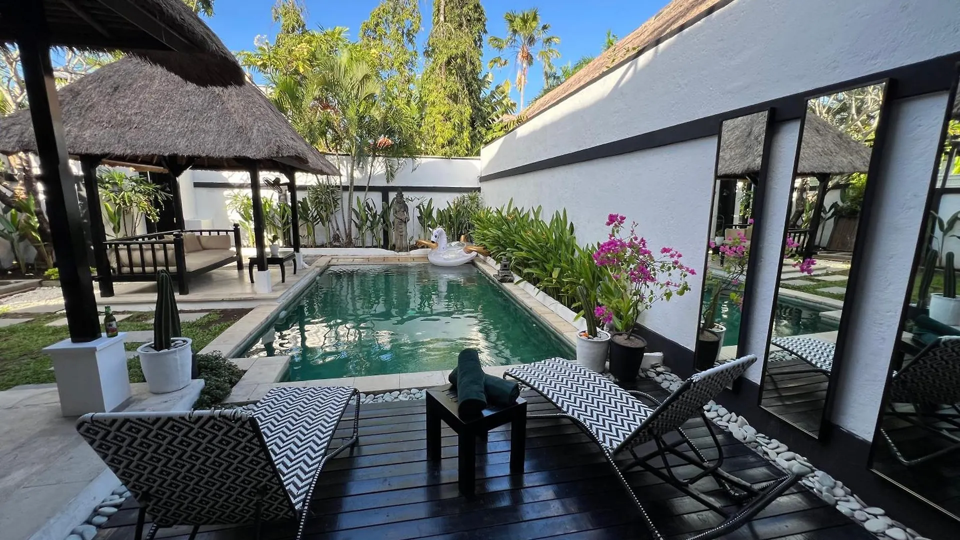 Villa Mawar Seminyak Indonesia
