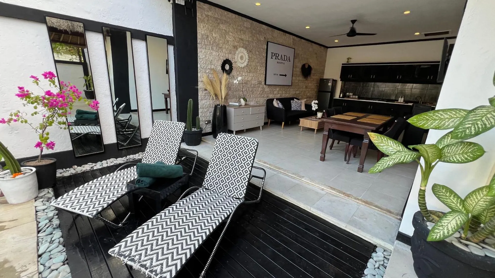 Villa Mawar Seminyak 0*, Seminyak (Bali)