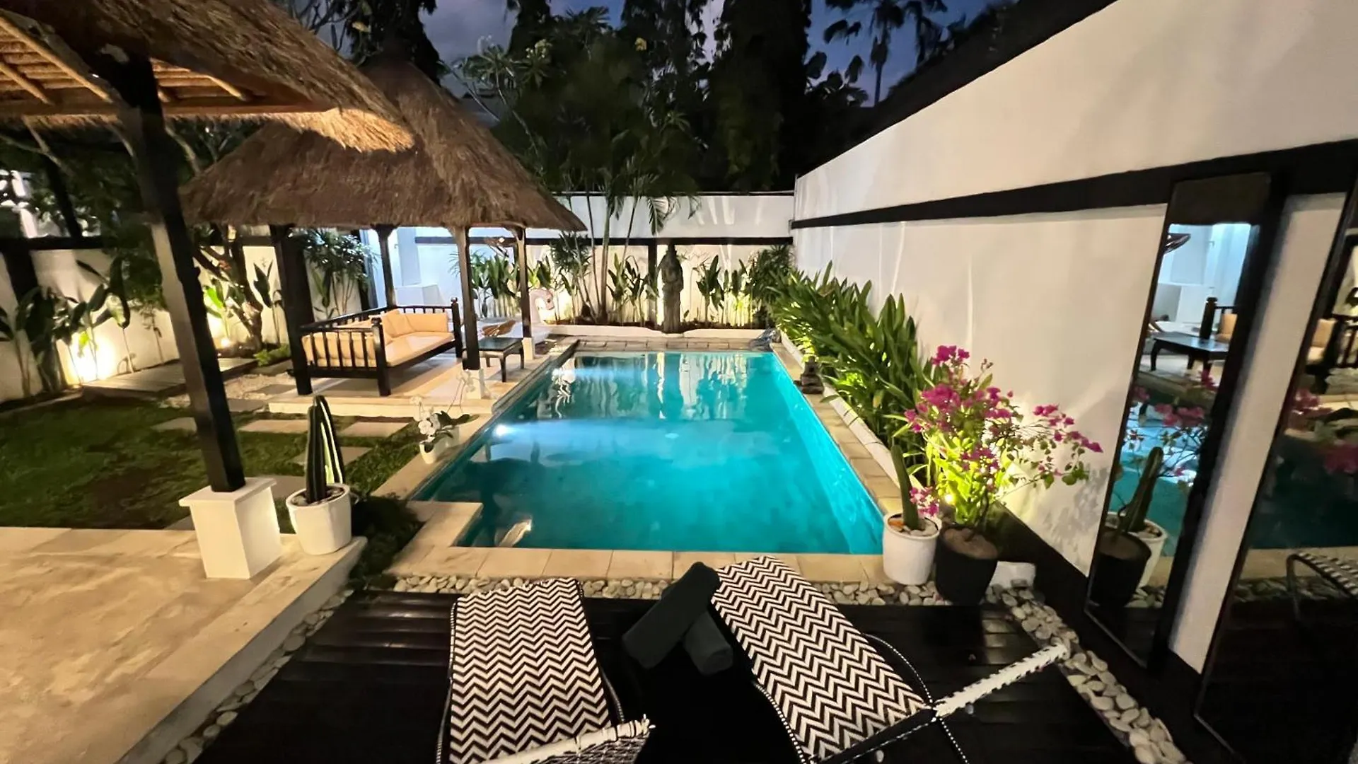 Villa Mawar Seminyak